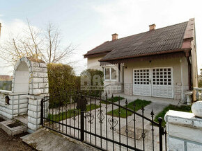 Priestranný rodinný dom v lukratívnej lokalite Michaloviec