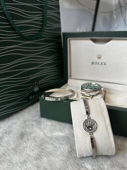 Luxusné hodinky Rolex Submariner Hulk