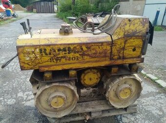 Predám vibračny valec ježko RAMMAX