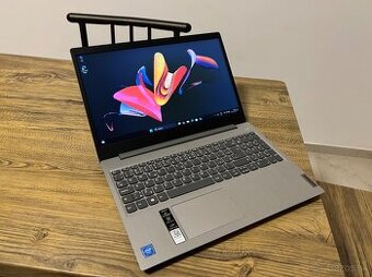 15.6"/Lenovo/4GB RAM DDR5/NvMe SSD 128GB/Intel HD 2GB