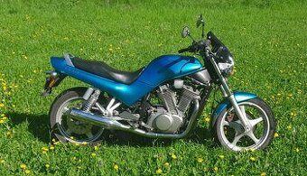 Suzuki VX 800,originál STAV 1697€ 33tis km a pribúdajú po se