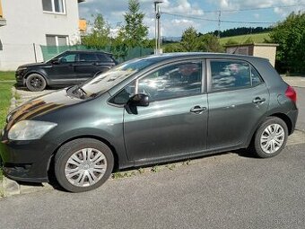 Toyota Auris 1.6 S 5 D Benzin 91 KW