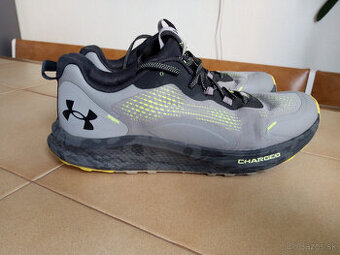 Panske bezecke tenisky UNDER ARMOUR CHarged Bandit