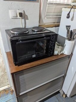 Používaná mini rúra s 2 platničkami