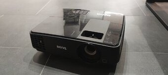Predám projektor BenQ
