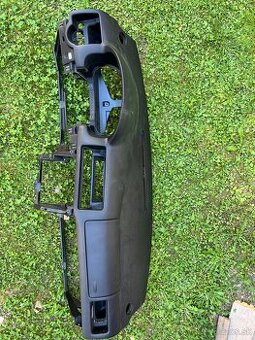 Palubná doska Golf 4