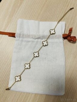 Naramok z nehrdzavejucej ocele