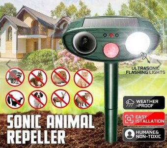 Ultrazvukový odplašovač zvierat s pohybovým senzorom