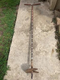 Ručný zemný vrták