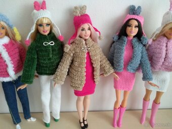 Pre bábiky barbie moletky šaty klobúky čiapky