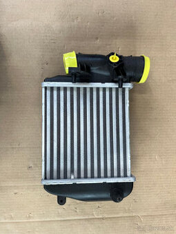 CHLADIC-INTERCOOLER AUDI 4F0145805AF