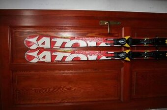 lyže Atomic Redster 183 cm ,