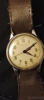 Náramkové vojenské hodinky