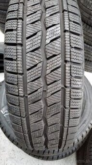 205/65 R 16C zimné dodávkové + disky.