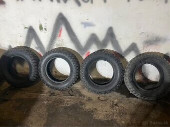 Gripmax Mud Rage M/T 205/70 R15