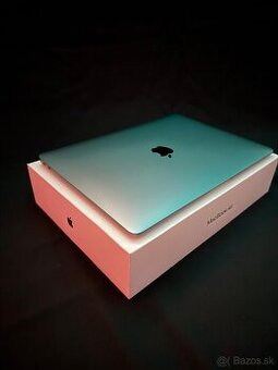 MacBook Air M1 2020 (kozmicky sivá)