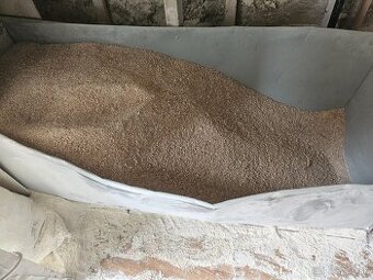 Zmeska pre sliepky nosnice