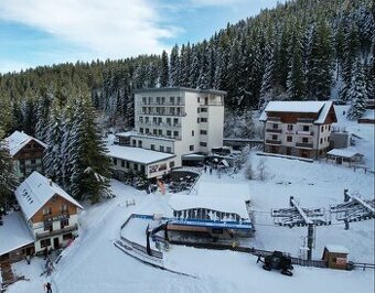 Predaj výnimočného apartmánu s balkónom HNEĎ NA SVAHU v Hote