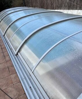 zastrešenie prekrytie prestrešenie