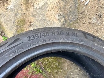 Pneu continental R20