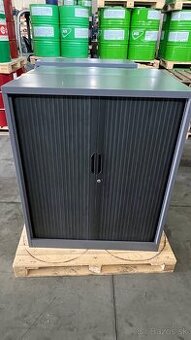2.Kovová skriňa s roletovými dverami, 1200 x 1000 x 450 mm