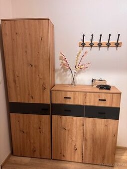 Trojdielna súprava nábytku na chodbu