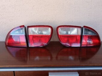 Predám zadné svetlá na Seat leon.
