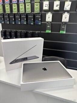 MacBook Pro 13" (2018) 256GB – nová batéria