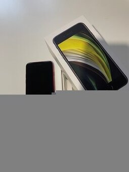 Krásny Iphone SE 2022 64GB batéria 87 percent