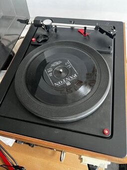 Predám funkčnú audio/video techniku s historickou hodnotou