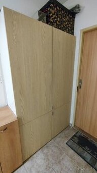 IKEA BESTA