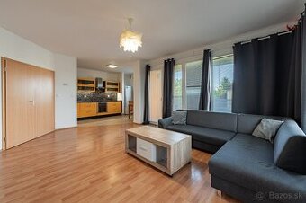 PRIESTRANNÝ ZARIADENÝ 2i BYT S VEĽKOU LOGGIOU 15M2 - PIVNICA