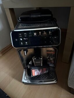 Kavovar Philips LatteGo EP5447/90