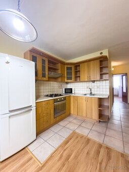 3 izbový byt Ždiarska, veľká loggia