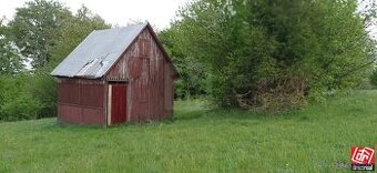 Veľký pozemok  v tichej časti.