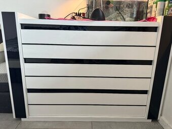 Predám modernú bielo-čiernu komodu