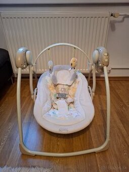 Stolička, hojdačky, prenosná postieľka