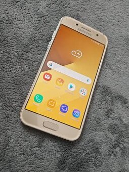 Samsung Galaxy A3 2017 gold