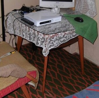 Konferenčný stolík