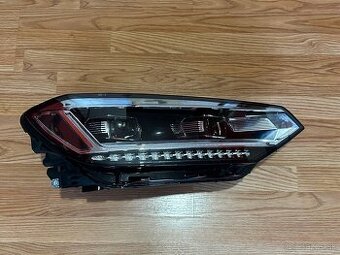 Predám pravý predný svetlomet na VW Touran 2024