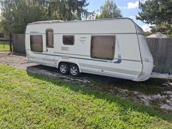 Karavan Fendt Platin 590