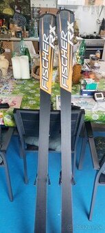 Lyže carvingove sklznica vporiadku 170cm viazanie 100%