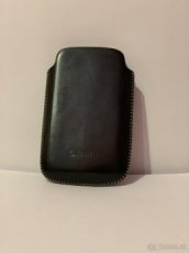 Čierny kožený obal na mobil cca 8,5x13,5 cm