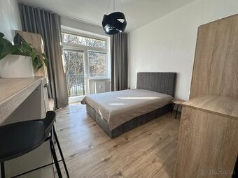 "HODINOVÝ HOTEL" - Banská Bystrica - Discreet Zone