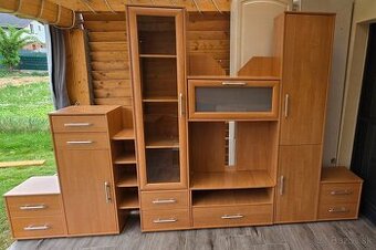 Obývacia stena. Obývačka.
