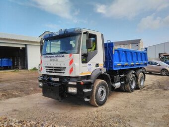 Iveco trakker nákladné autom