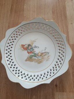 Ozdobný porcelánový tanier