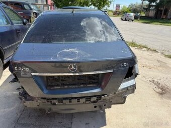 Rozpredam Mercedes Benz C220 CDI W204