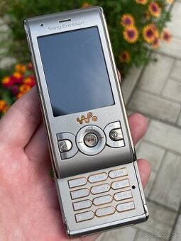 Sony Ericsson W595