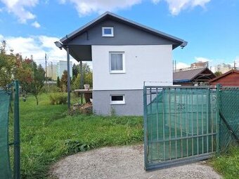 PREDAJ: CHATA S POZEMOKOM 549m2, POPRAD, SÍDL. JUH